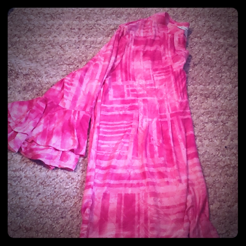 Pink flared sleeved dress shirt